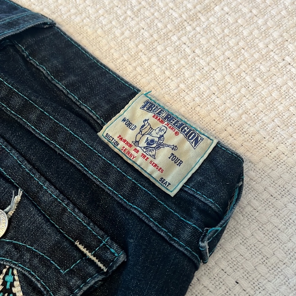 True Religion Women’s Straight Jeans with Colored Embroidered Logo Size 27 - Picture 8 of 14
